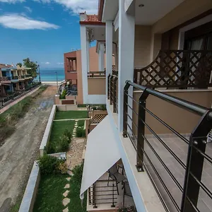 Dafni's Seaside Luxury Νικήτη